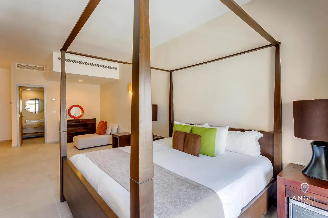 Magnificent Oceanview Rooftop Lounge With Plunge Pool Playa del Carmen